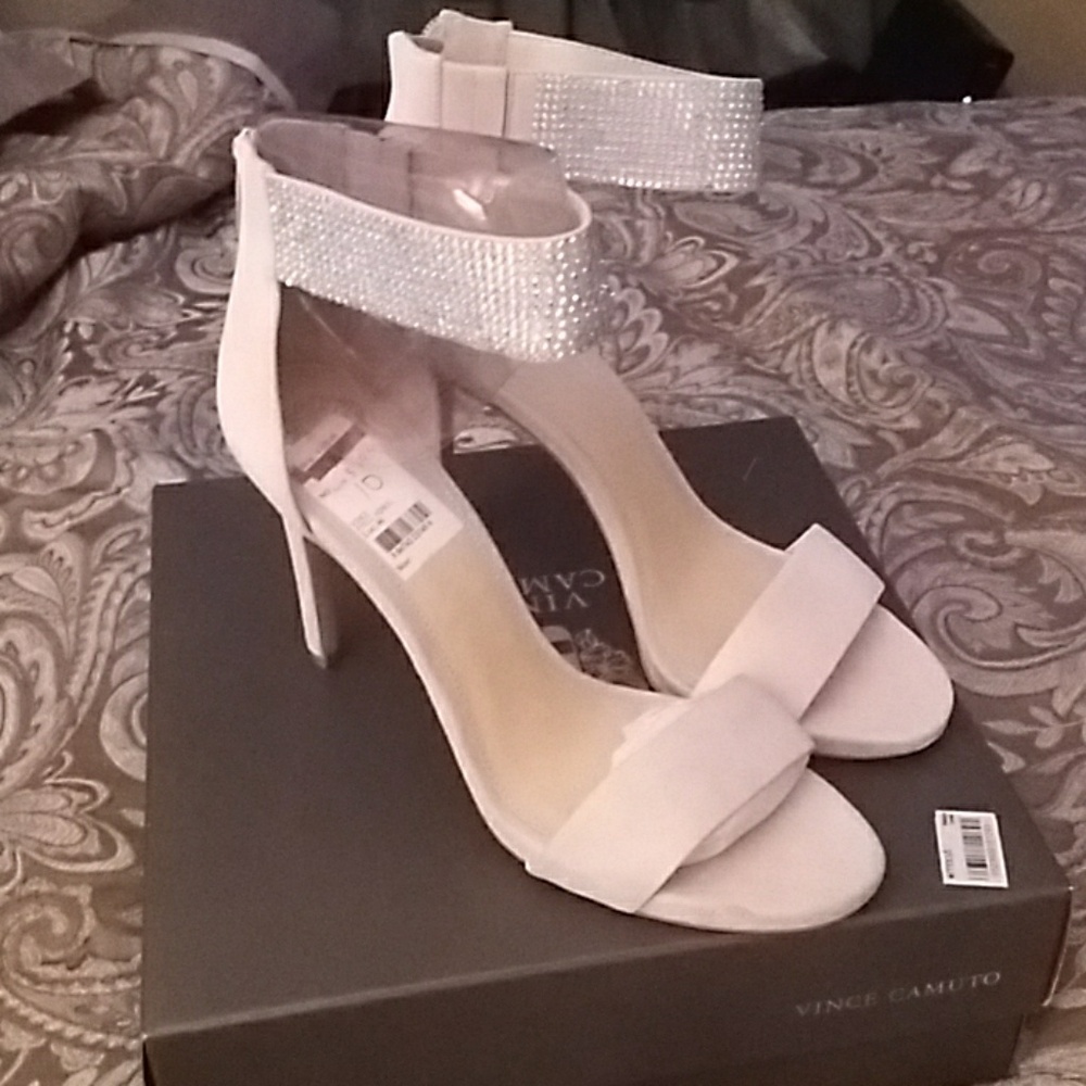 shoes - Picture 4 of 7